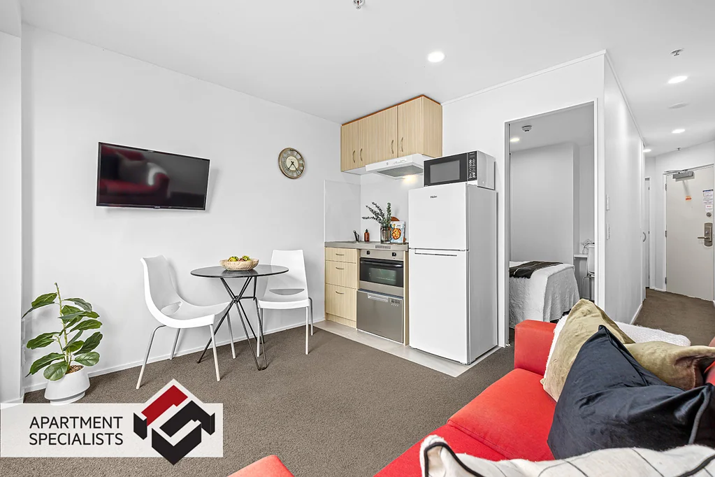 Auckland Central 2chambre Sub-Penthouse Investment — 25% Below Peak