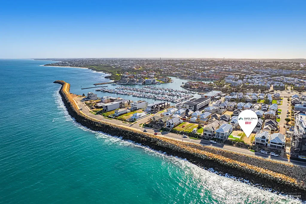 Mindarie ABSOLUTE OCEAN FRONTAGE