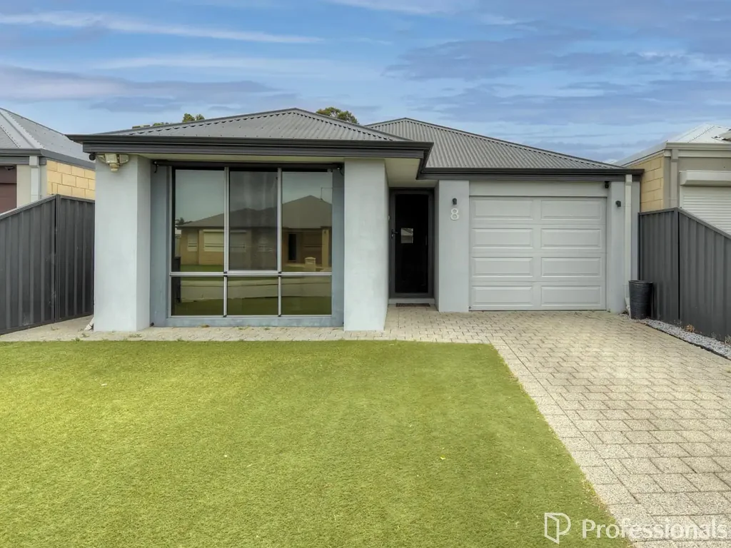 8 Willerin Mews, Maida Vale, WA 6057