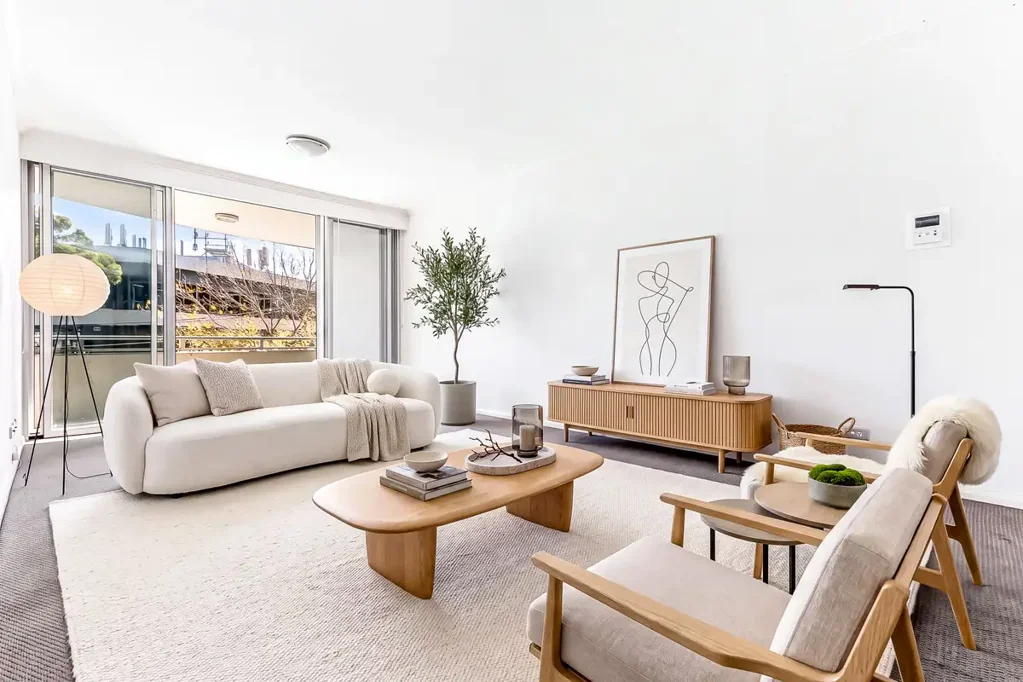 Modern & Stylish 2 Bedroom Apartment in Waterloo For Lease