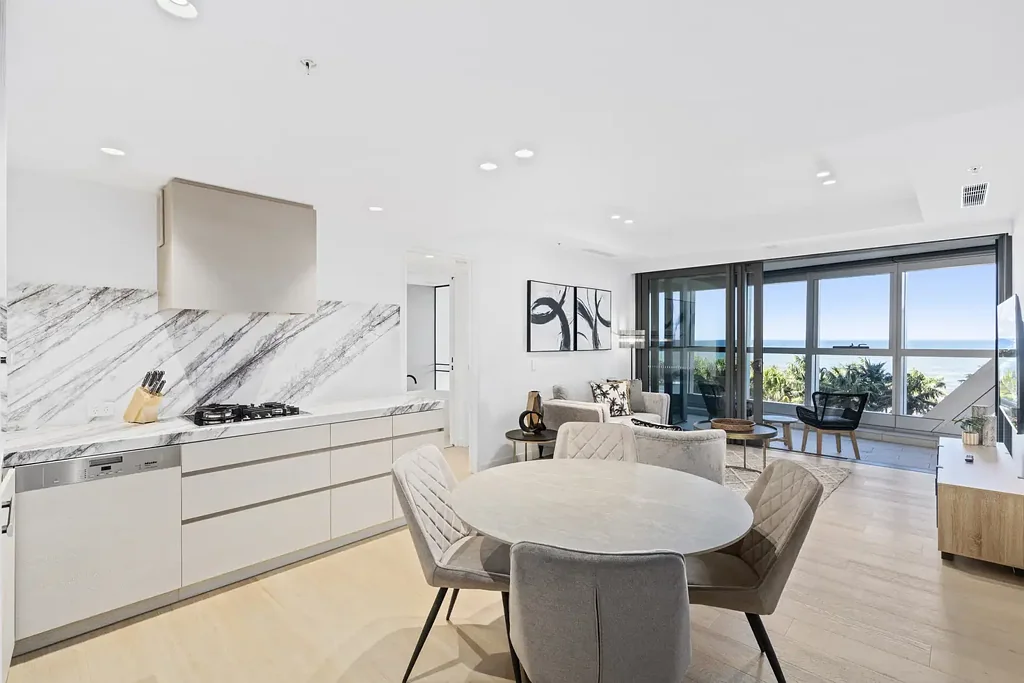 Fully Furnished Beachfront Luxury at Jewel Private Residences