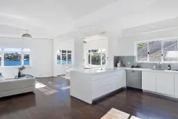 8/24 Cove Avenue, Manly