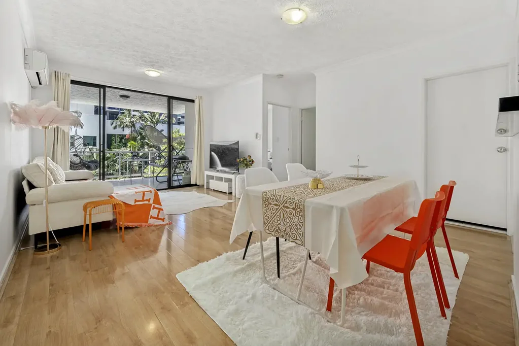 South Brisbane 2ਬੈੱਡਰੂਮ North-East Facing Apartment in the Heart of South Brisbane!