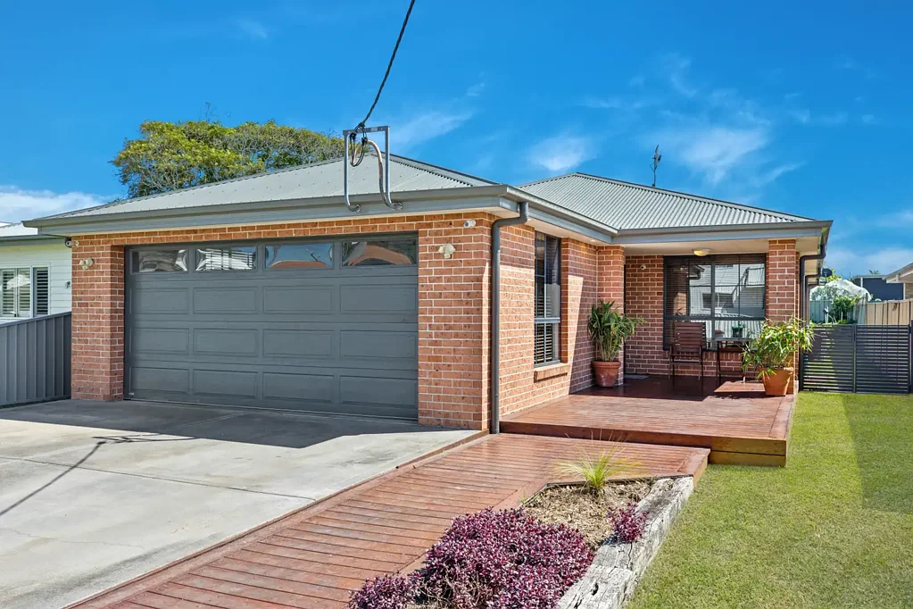 Umina Beach 4ห้องนอน Prime Location - Single Level Living Moments from Beach & Shops.