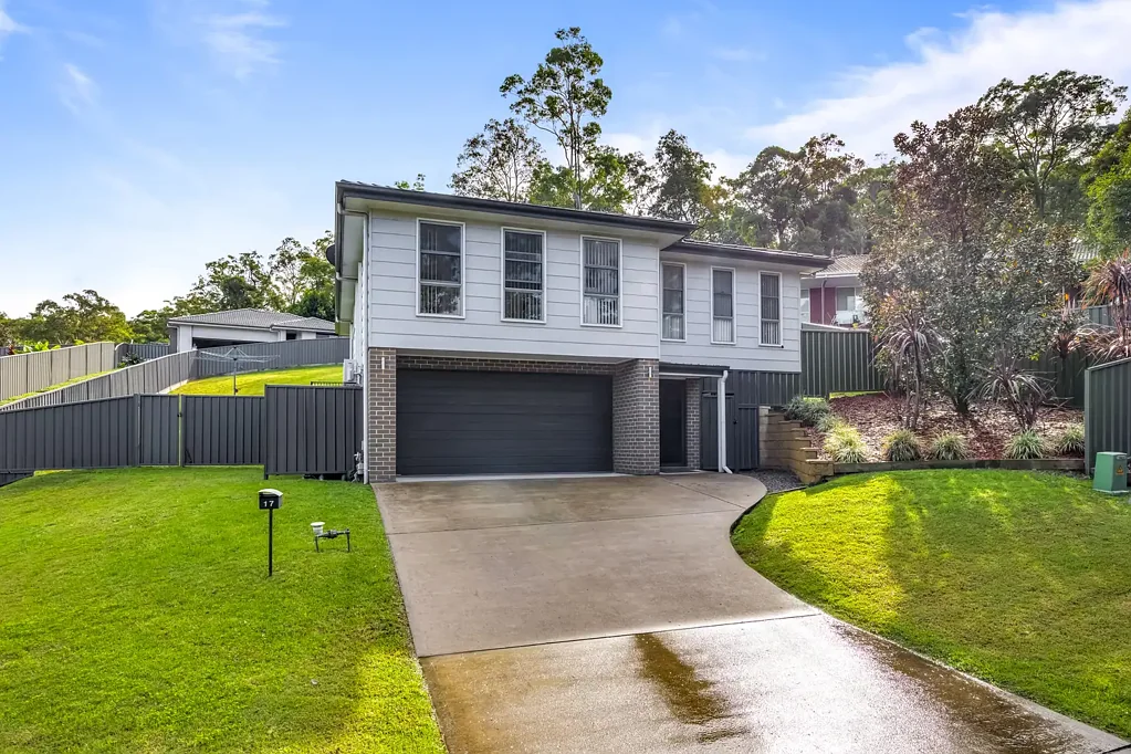 Cameron Park 4房  Elevated Family Living with Bushland Views in a Quiet Cul-de-Sac