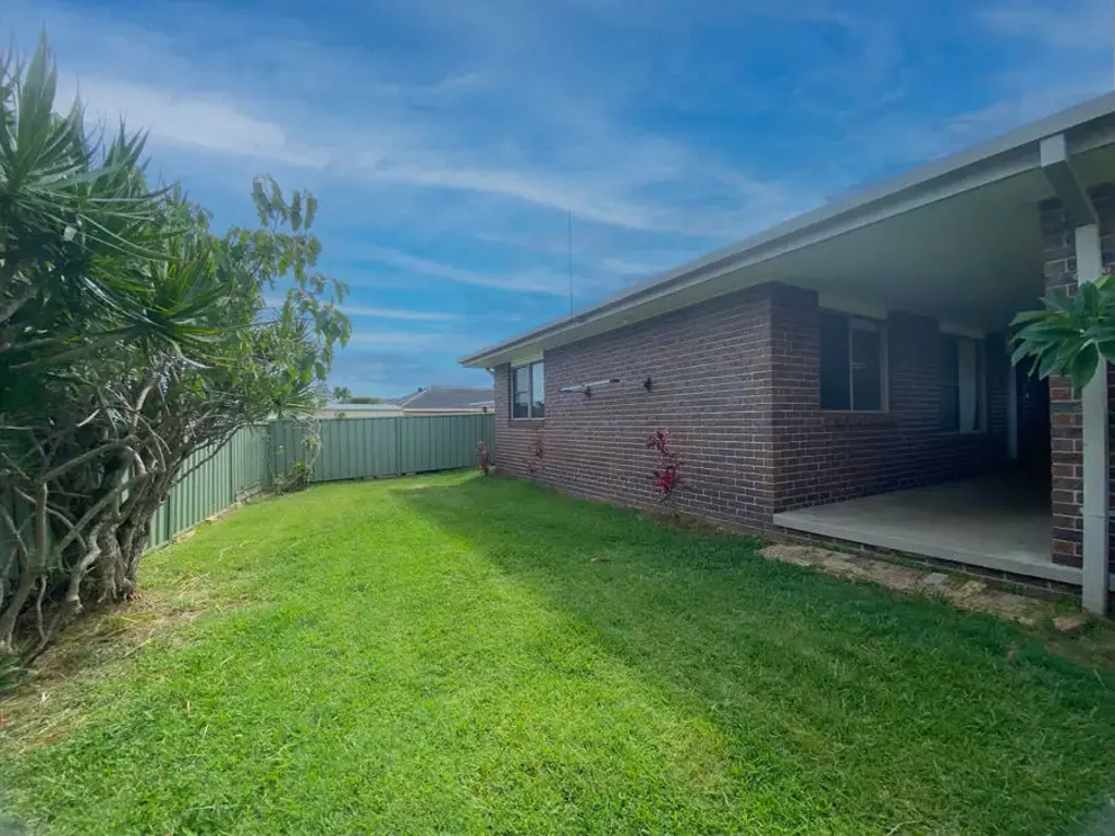 SPACIOUS SAWTELL UNIT