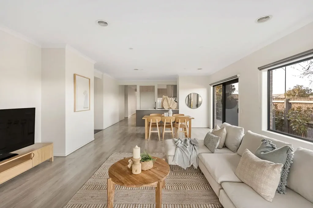 Armstrong Creek 4 Bedroom Sun-Drenched Living Meets Everyday Convenience