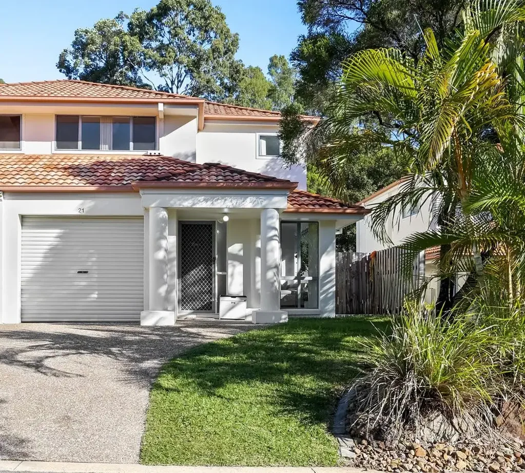 Pacific Pines 3chambre Private, Practical & Perfectly Positioned!
