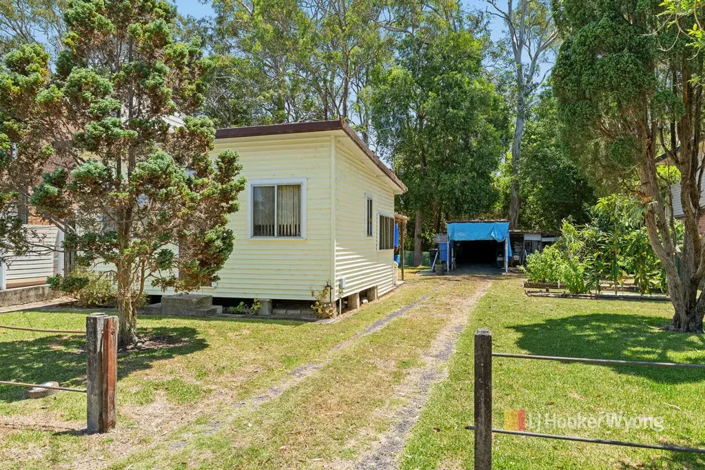 12 Kauai Avenue, Chittaway Bay, NSW 2261