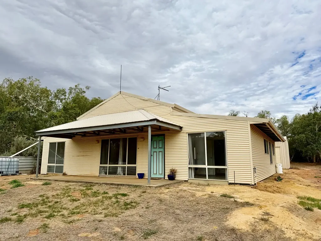 14 Lauder Street, Nanson, WA 6532