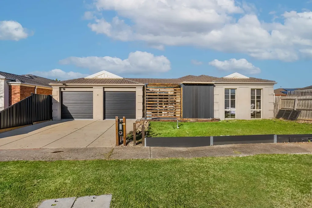 15 Sunrise Drive, Hillside, VIC 3037