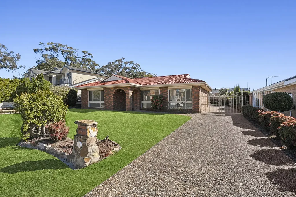 Alfords Point 5ਬੈੱਡਰੂਮ Impressive Low-Maintenance Living in Quiet Cul-de-Sac