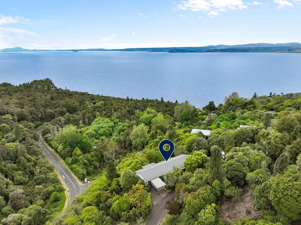 Pukawa 4 Bedroom Nature, tranquillity and lake views combined