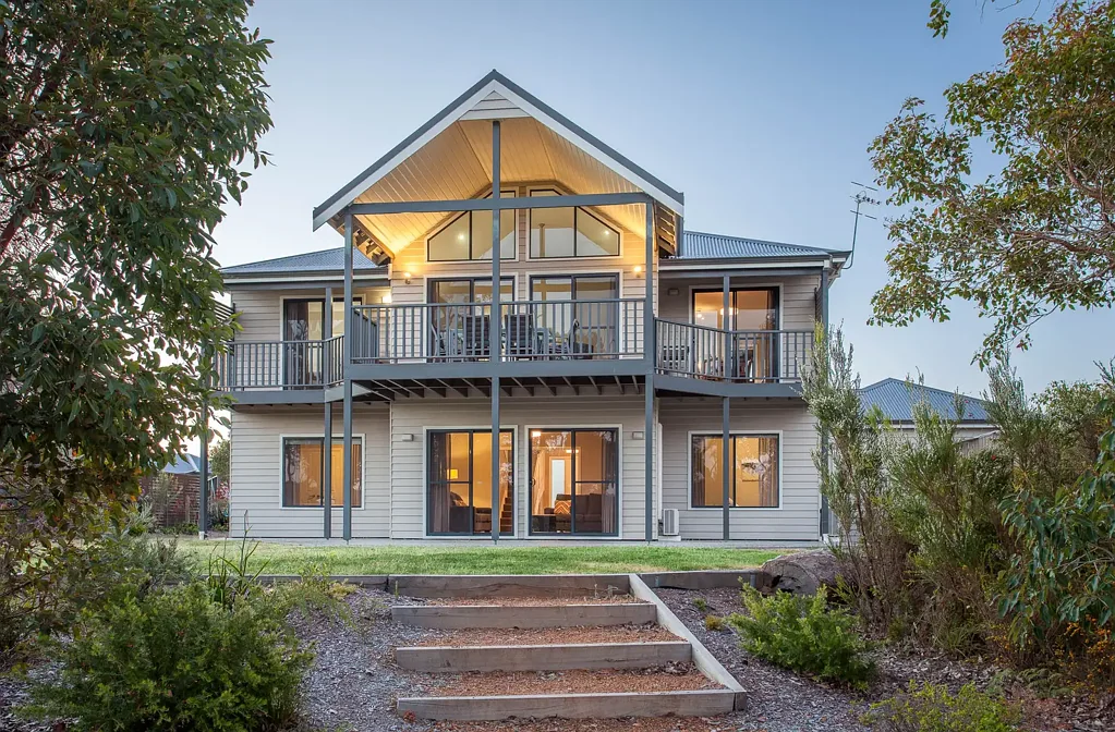 Walpole 4غرفة نوم Exceptional Stunning Boronia Ridge Home with Uninterrupted Inlet Views — Rare Opportunity