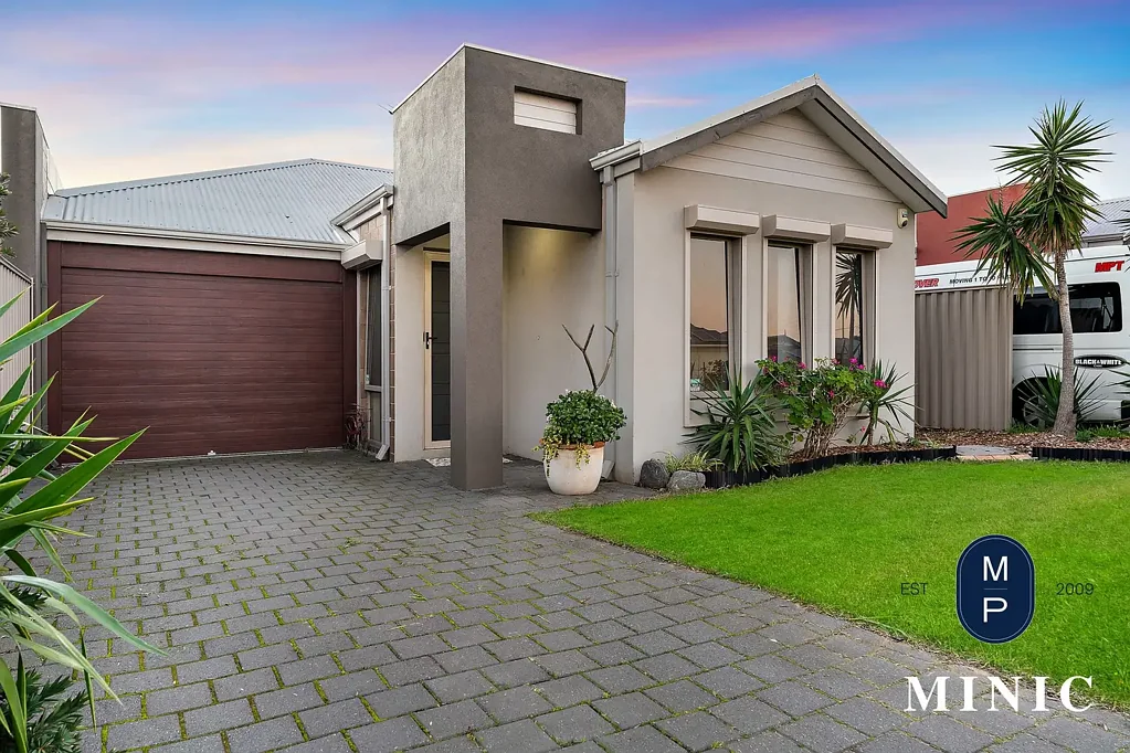 East Cannington 3 Bedroom Stylish, Convenient & Strata-Free – The Perfect First Home or Investment