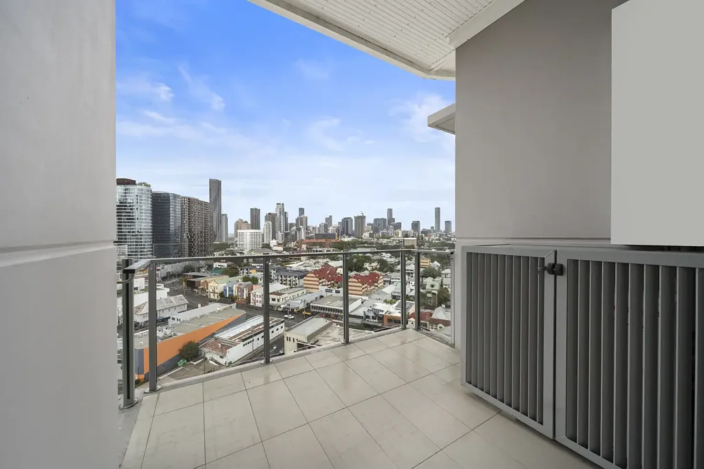 Sky-High Style with Uninterrupted City Outlooks in Fortitude Valley