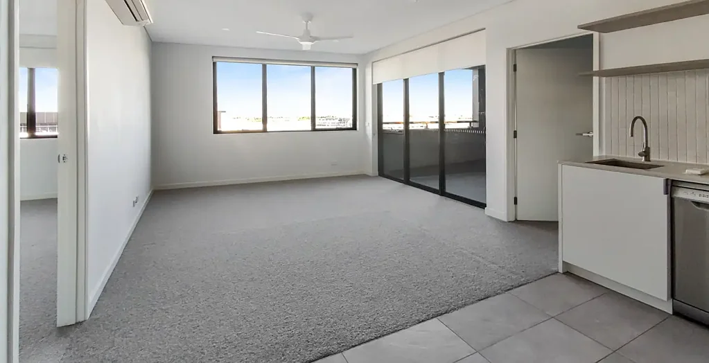 Modern 2-Bedroom Apartment with Balcony