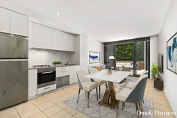 110/33 Cliveden Close, East Melbourne