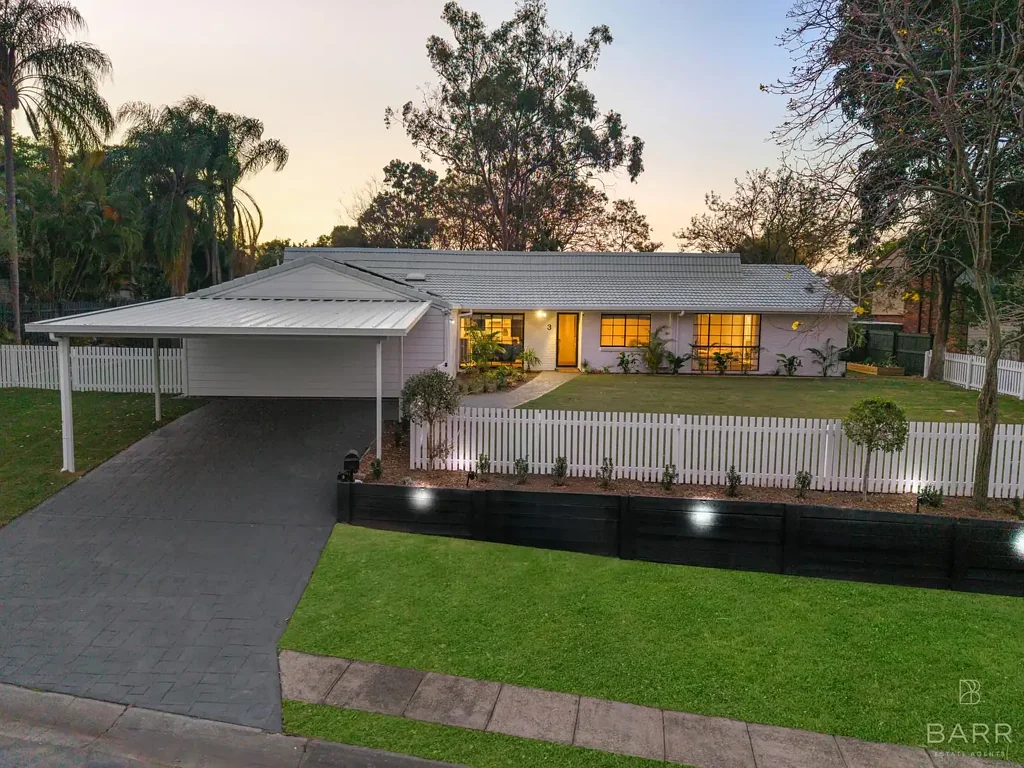 3 Parasol Street, Bellbowrie, QLD 4070
