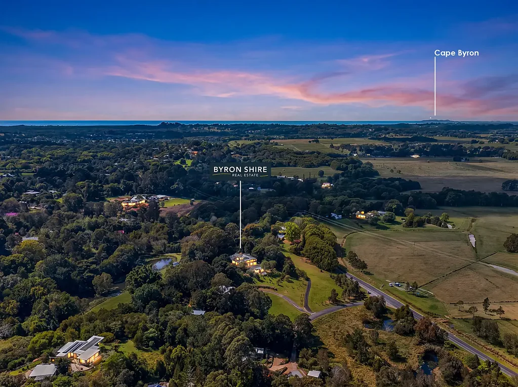 Mullumbimby Creek 6Phòng ngủ 8.57 Acres with Spacious Home, Views and Subtropical Serenity