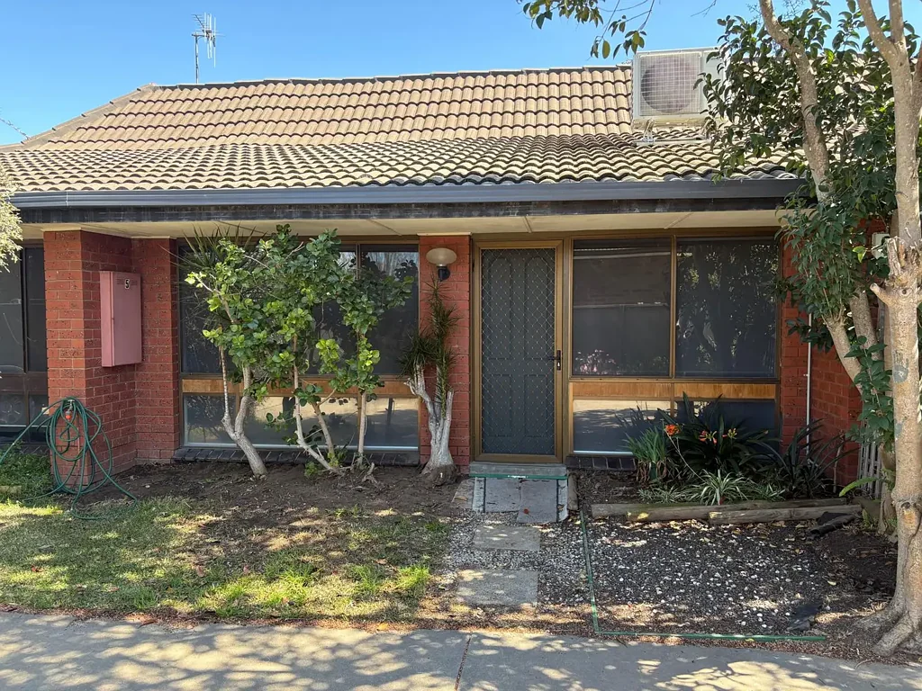 Renovated Unit in Convenient Location