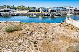 5 & 5a Graham Smelt Causeway, Tumby Bay