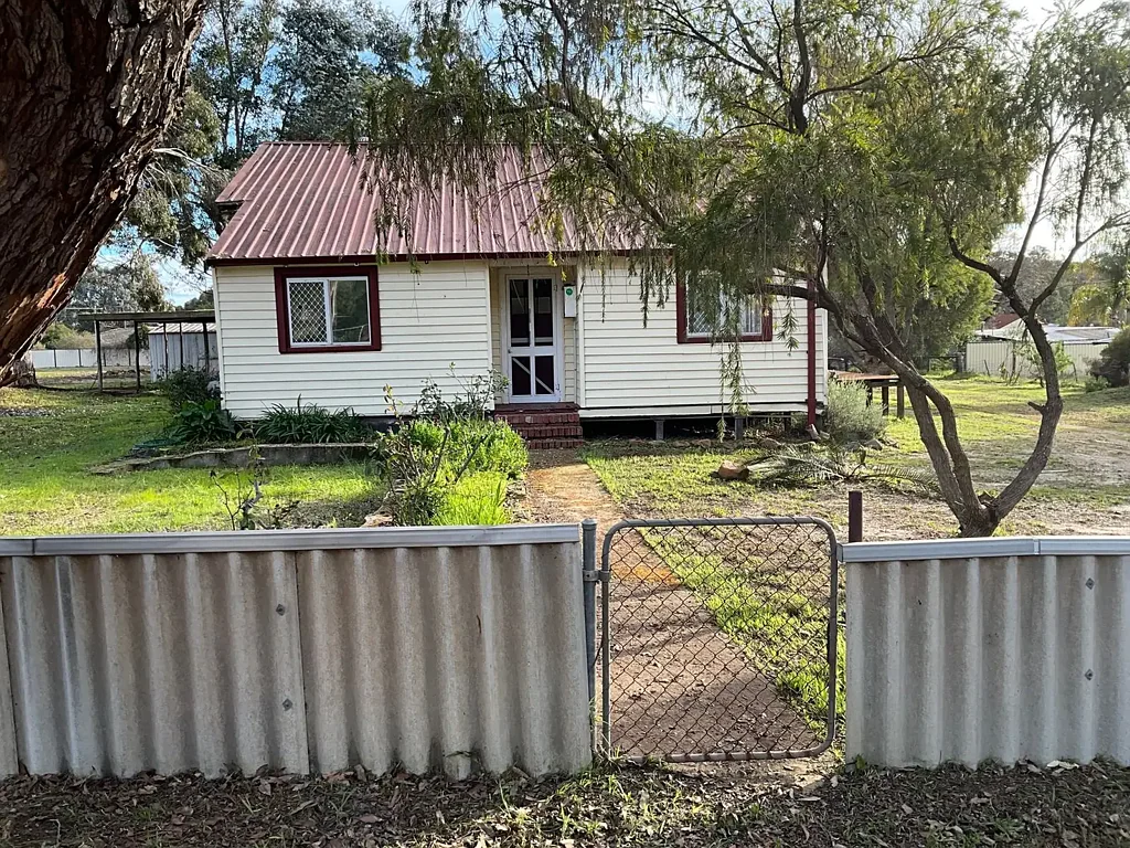 32 POLLARD STREET, Boddington, WA 6390