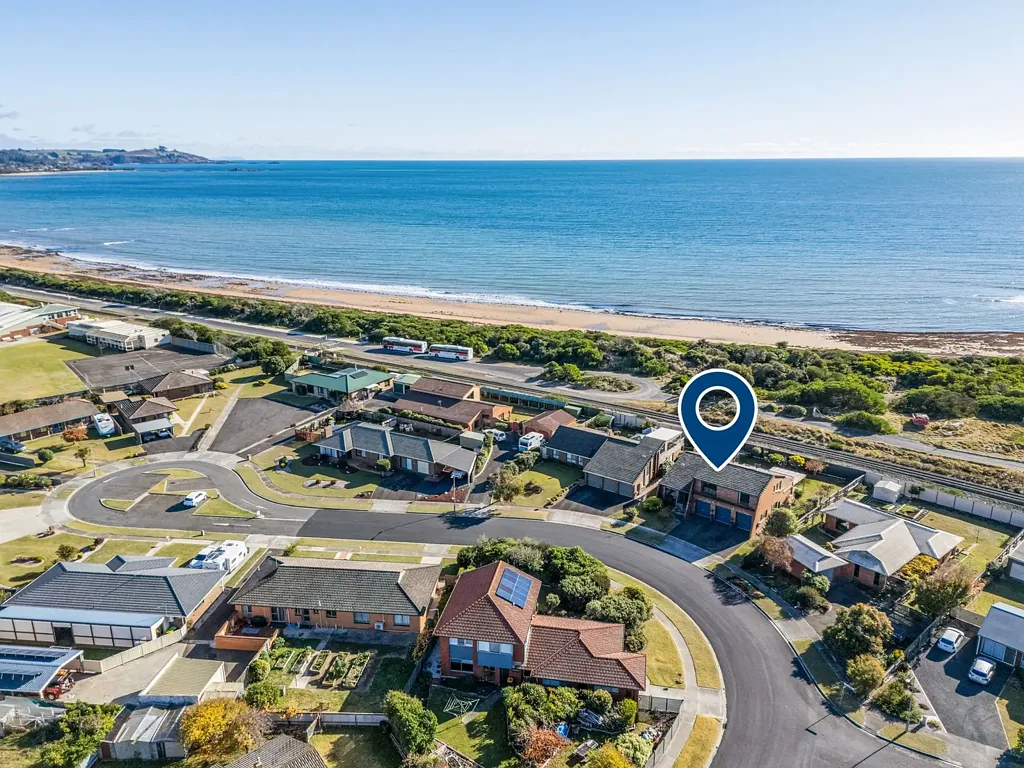 Ulverstone 4Zimmer Two-Storey Family Home with Bass Strait Views!