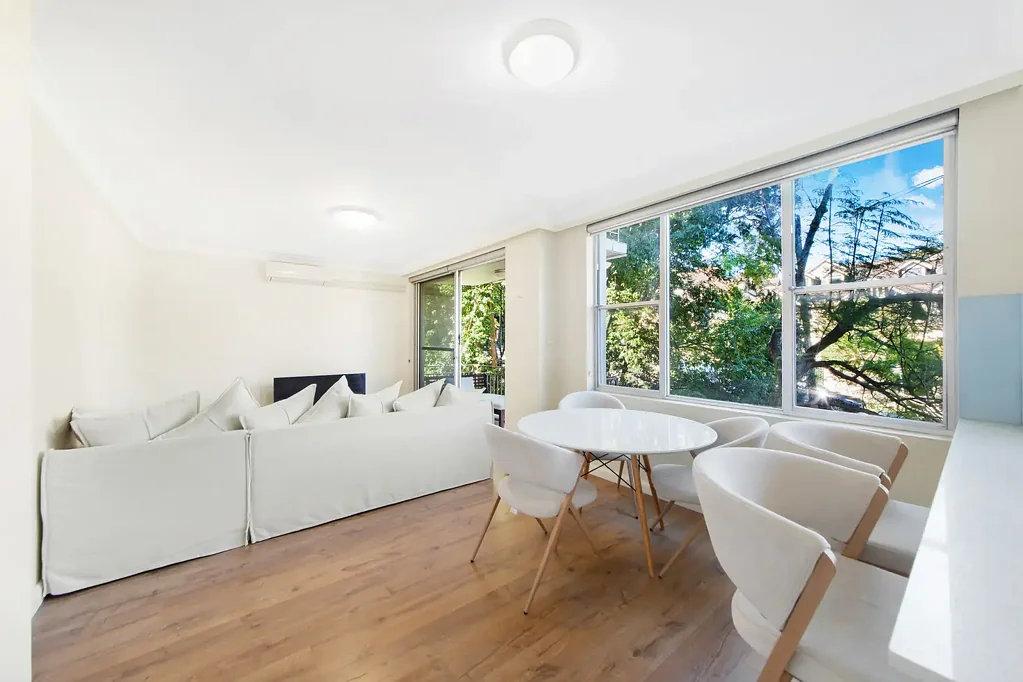 Modern 2-Bedroom Apartment in the Heart of Cammeray