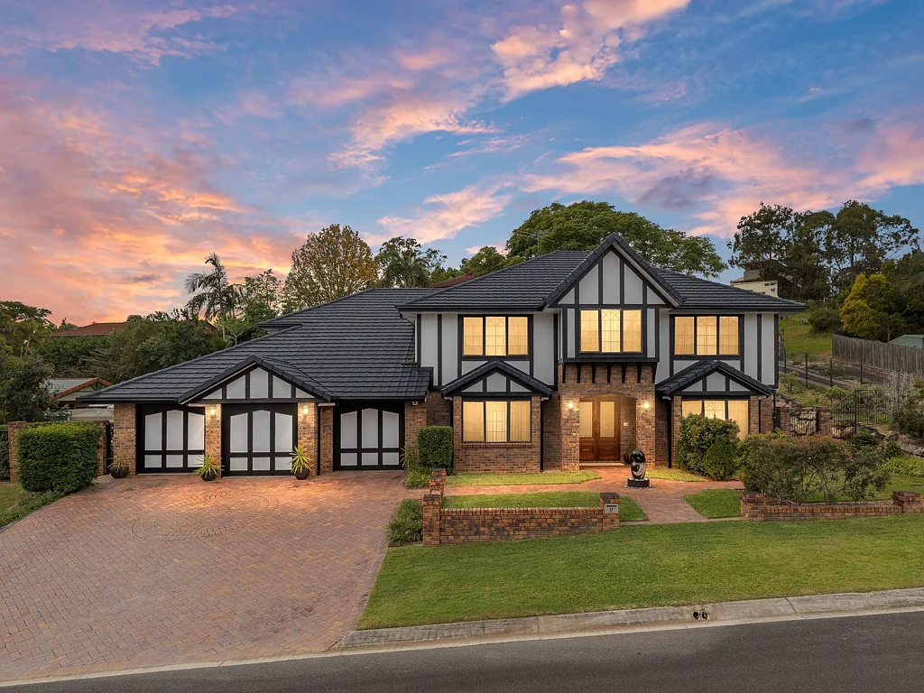 8 Shuttle Place, Bridgeman Downs, QLD 4035