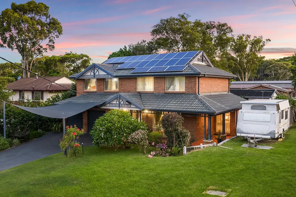 24 Lake Street, Wyee Point, NSW 2259