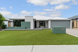 31 Rocklands Loop, Carramar