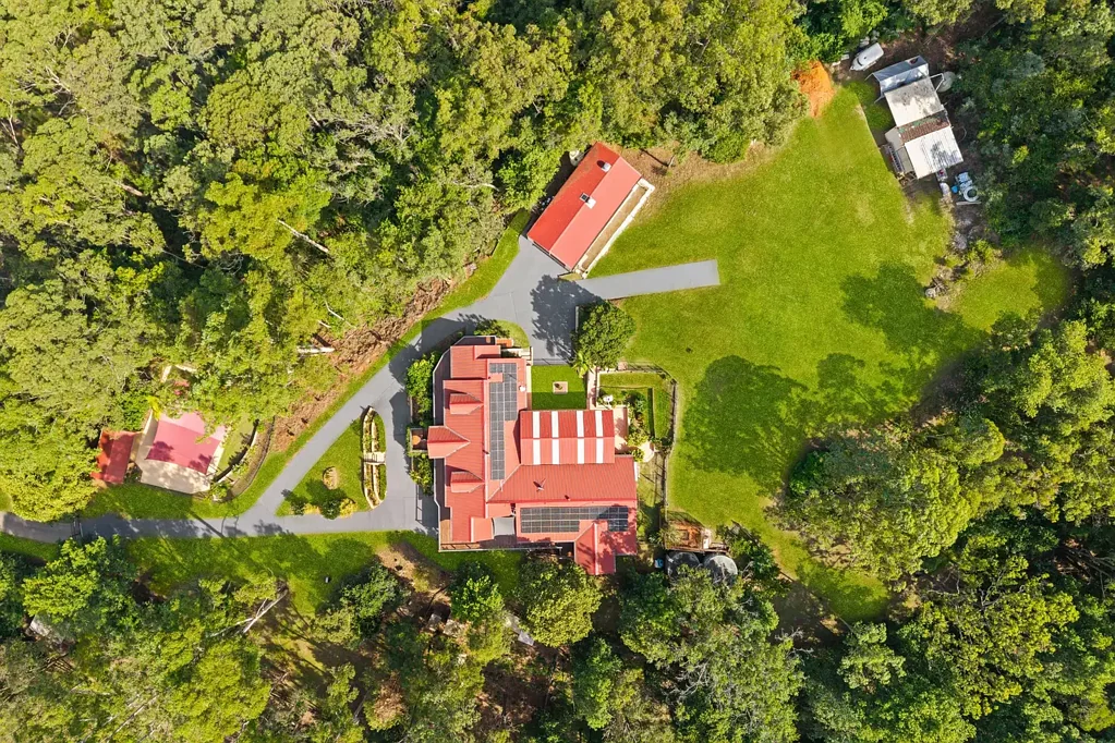 Wyong Creek 5कमरा Quality homestead positioned on a private 40 acres