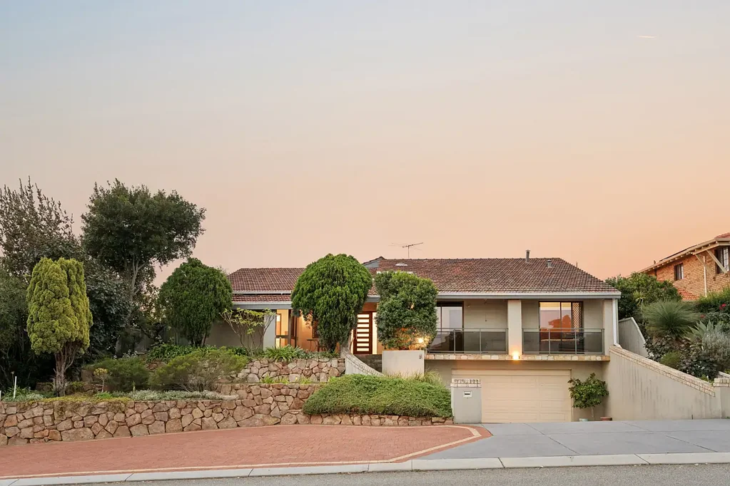 Duncraig 4房  Spacious Family Living in a Premier Duncraig Setting