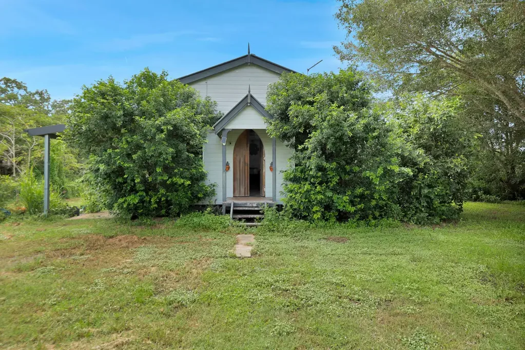 141 Hay Point Road, Alligator Creek, QLD 4740