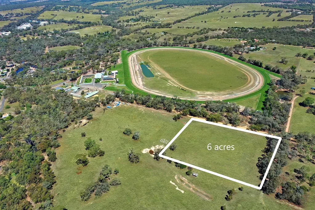 Stawell  Prime 6-Acre (25,000sqm) Lifestyle and/or Development Opportunity (Grz-1)