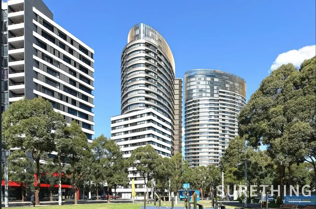 Sydney Olympic Park 1Kwarto "Contemporary one bedroom apartment + study with north aspect & leafy surrounds"