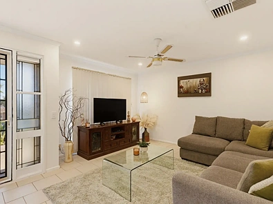 83 Emmerson Drive, Morphett Vale, SA 5162, 3 Bedrooms, 1 Bathrooms, House