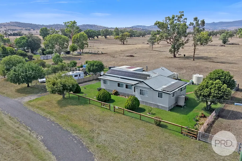 Warrah 4Zimmer Peaceful Village Living on a Low Maintenance 1752m² Block