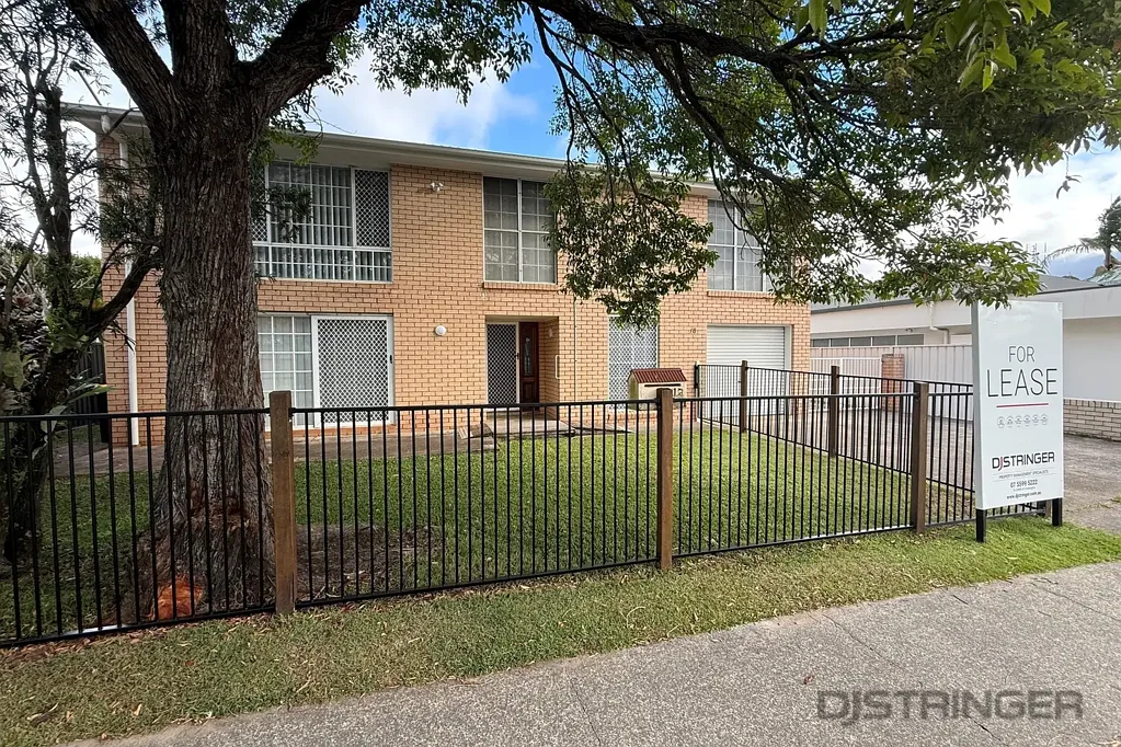 FIVE BEDROOM FRESHLY RENOVATED FAMILY HOME!