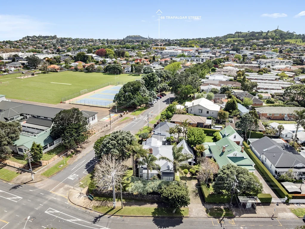Onehunga 7कमरा Lucky 66 - THAB - corner site - well serviced