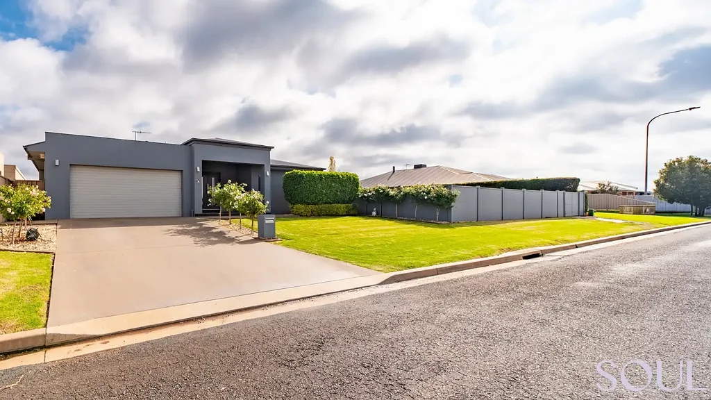 Griffith 4ห้องนอน Upgrade your lifestyle with this incredible Collina property. Feels Right