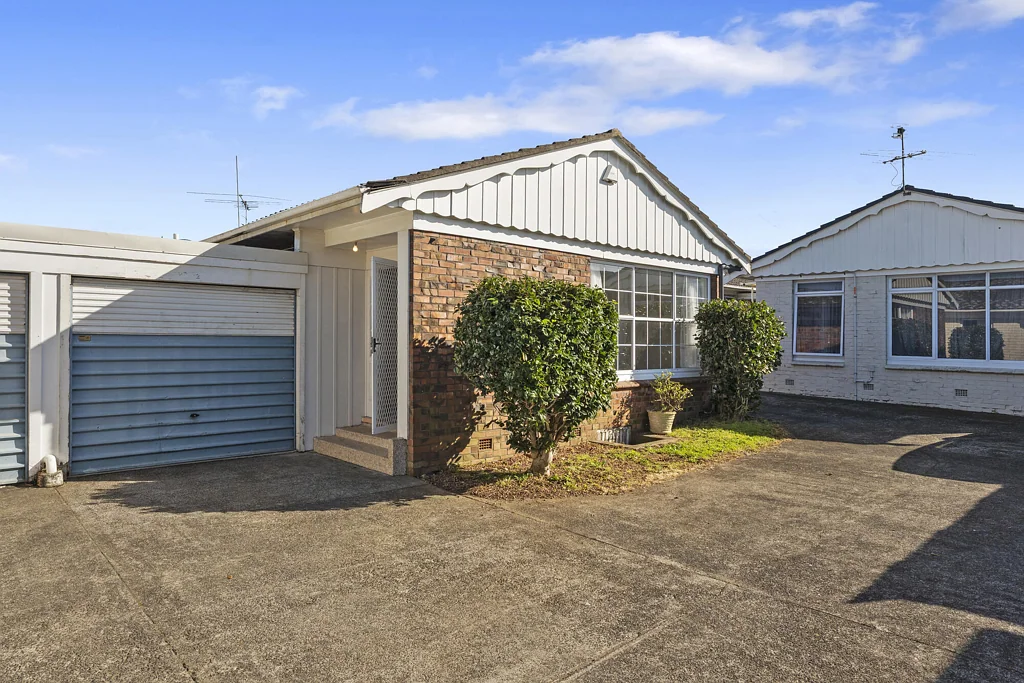 Papatoetoe 2ਬੈੱਡਰੂਮ Out Of Town Vendors Say - SELL!