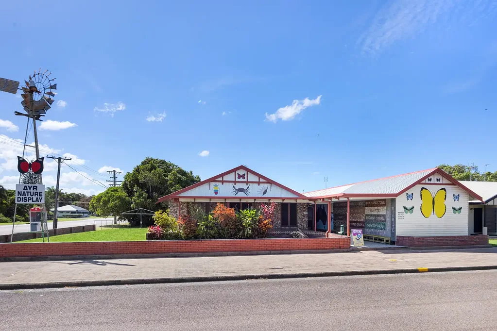Ayr 3房  A Rare Find with a Tourist Business Opportunity and Country Lifestyle