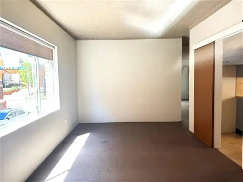 1X WEEK FREE RENT