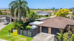 2/3 Felicia Court, Burleigh Waters