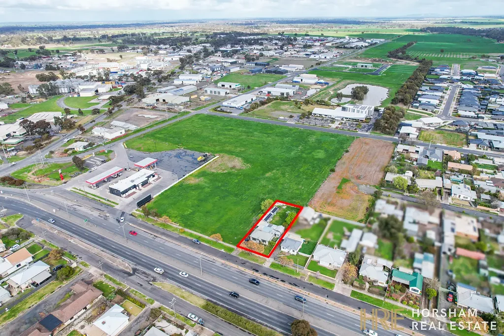 Horsham 4ਬੈੱਡਰੂਮ Prime Development Site - Highway Frontage.