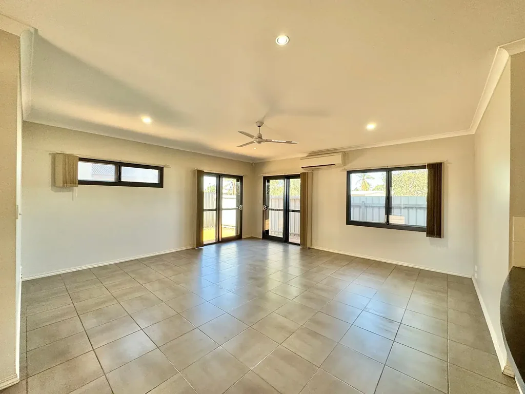 Modern & Spacious 4x2 Home