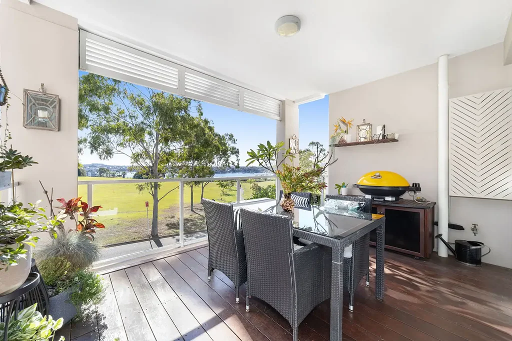 Breakfast Point 3房 享有美景的雅致公寓 Elegant Apartment with Scenic Vistas