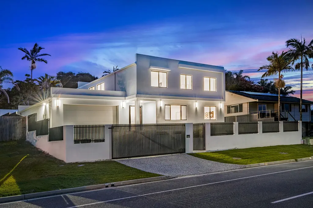 Ashmore 5房  Brand New Luxury Residence